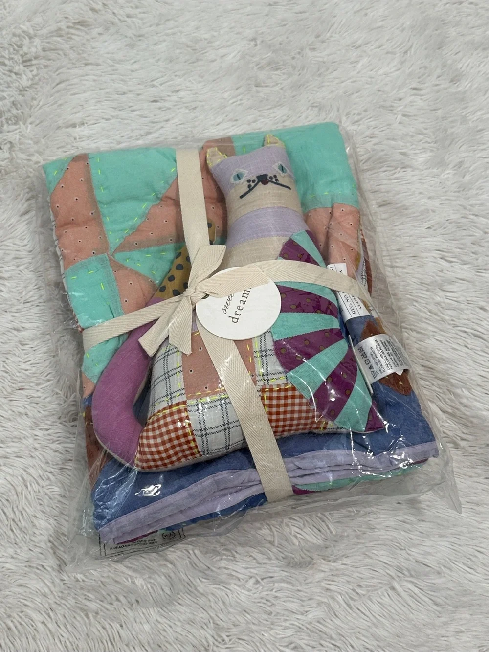 🥕 NWT Anthropologie Moonie Throw & Plush Gift Set